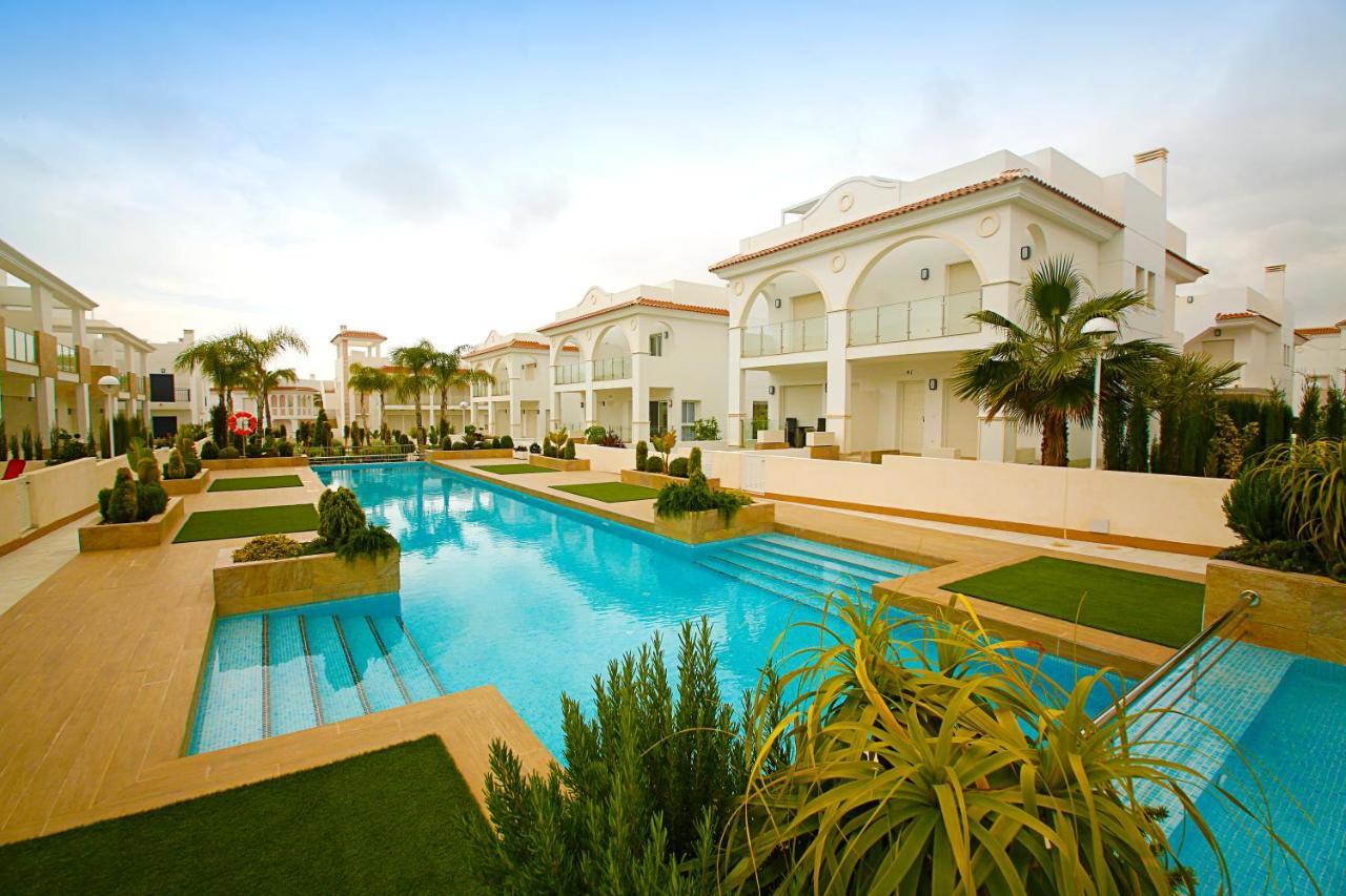 Luxury Bungalow Allegra 43 With Ac And Pool Ciudad Quesada Eksteriør billede