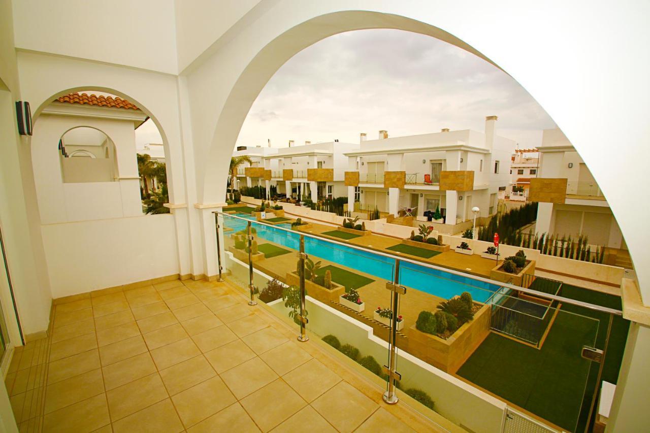 Luxury Bungalow Allegra 43 With Ac And Pool Ciudad Quesada Eksteriør billede